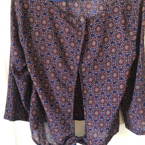 OPEN BACK blouse - Picture 2 of 3